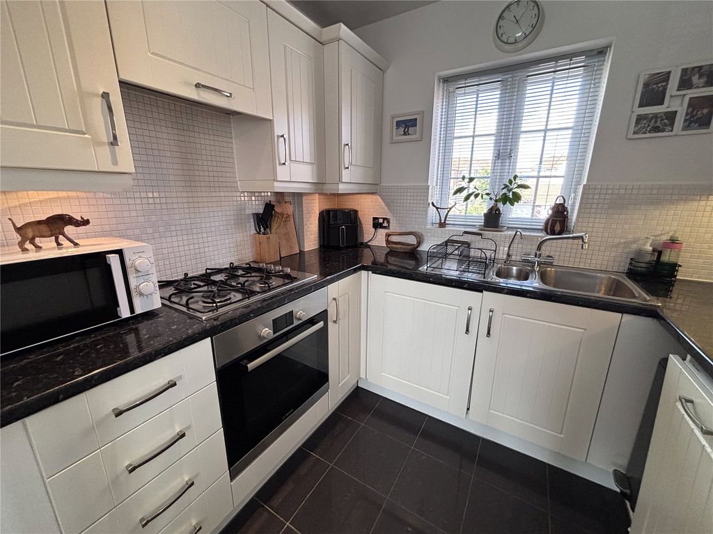 Property photo 2 of 12 Picture No. 22