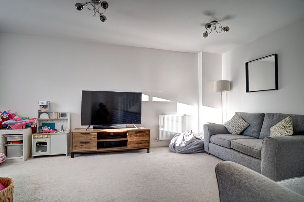 Property photo 3 of 9 Picture No. 09