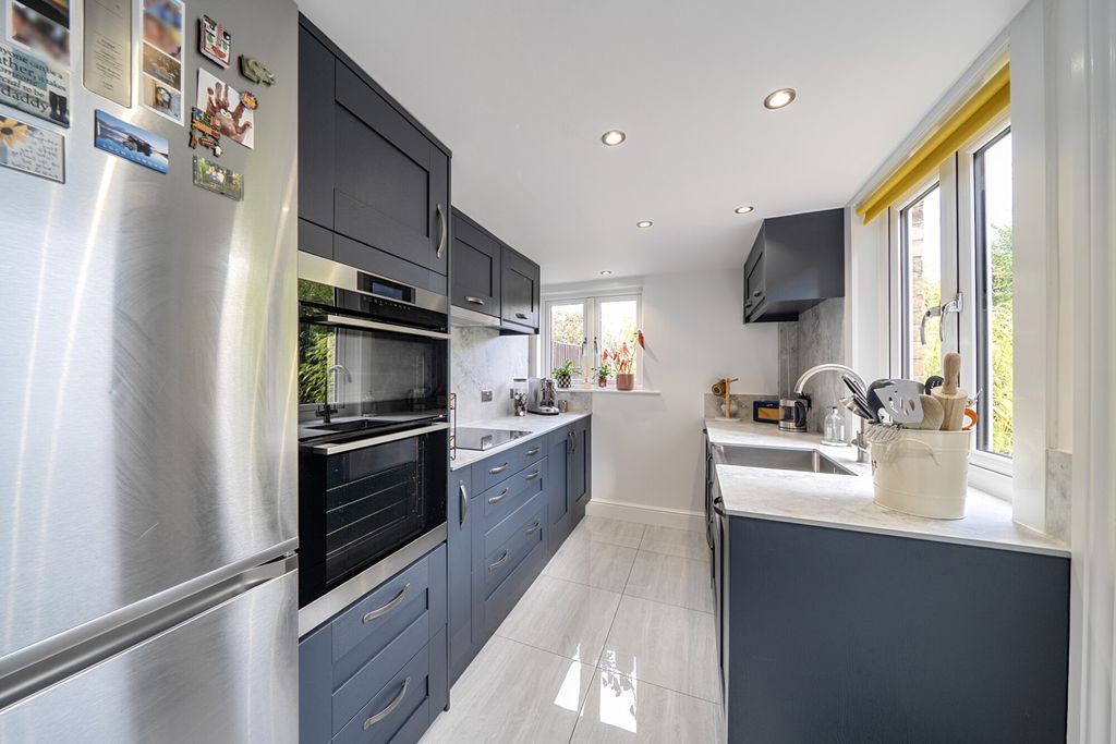 Property photo 2 of 20 1448864-3-69E755A...