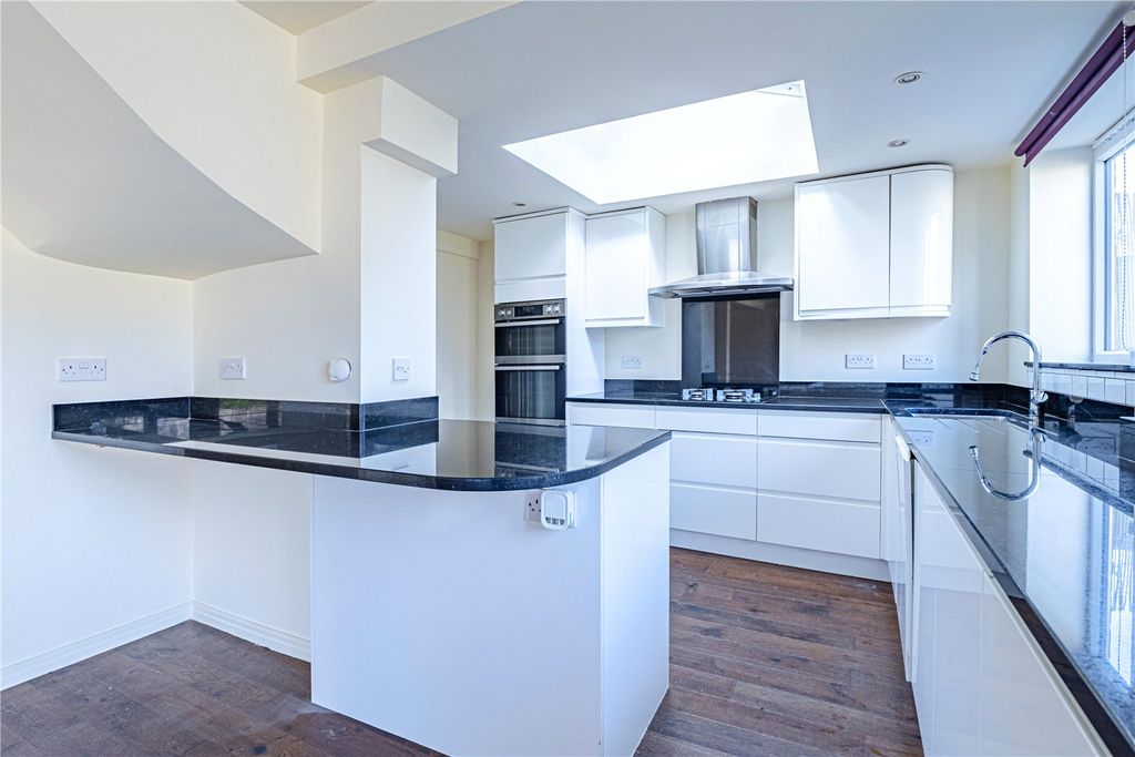 Property photo 3 of 25 Picture No. 07