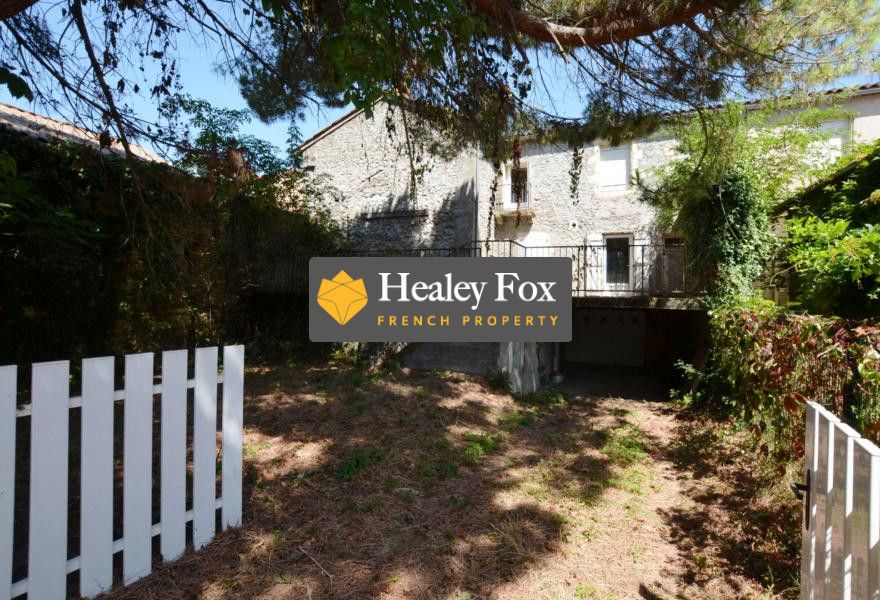 Property photo 1 of 17 Main Exterior View