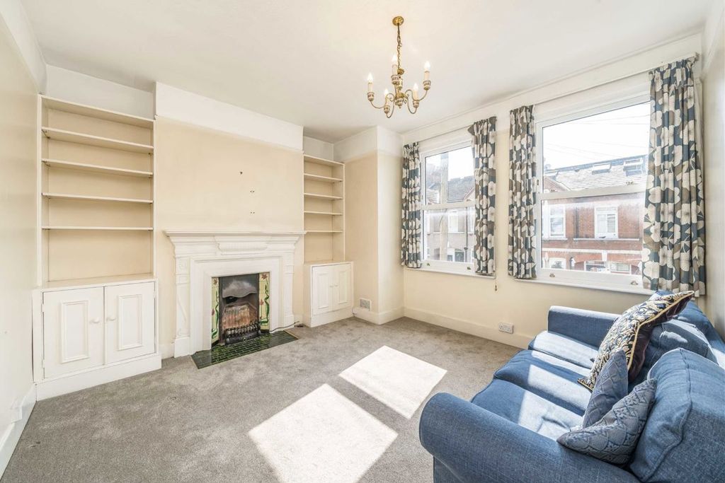 Property photo 2 of 12