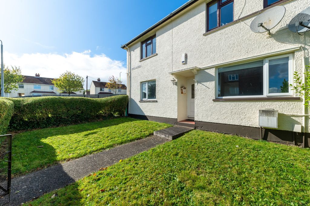 Property photo 2 of 16 0004