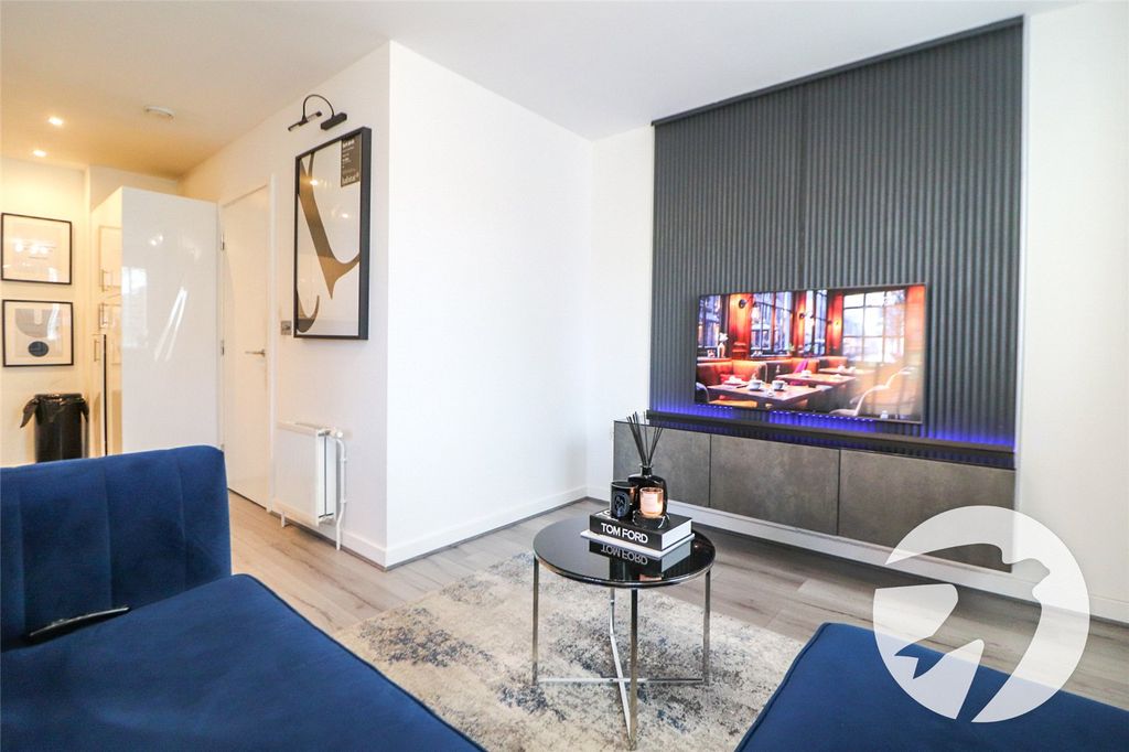 Property photo 3 of 9 Picture No. 16