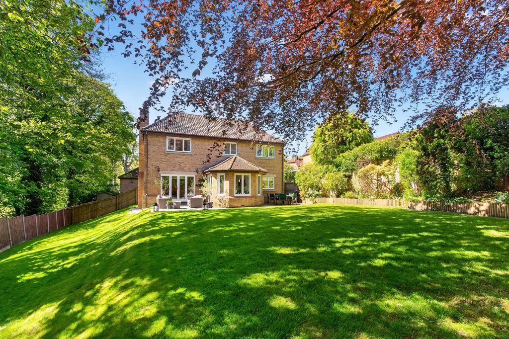 Property photo 2 of 23