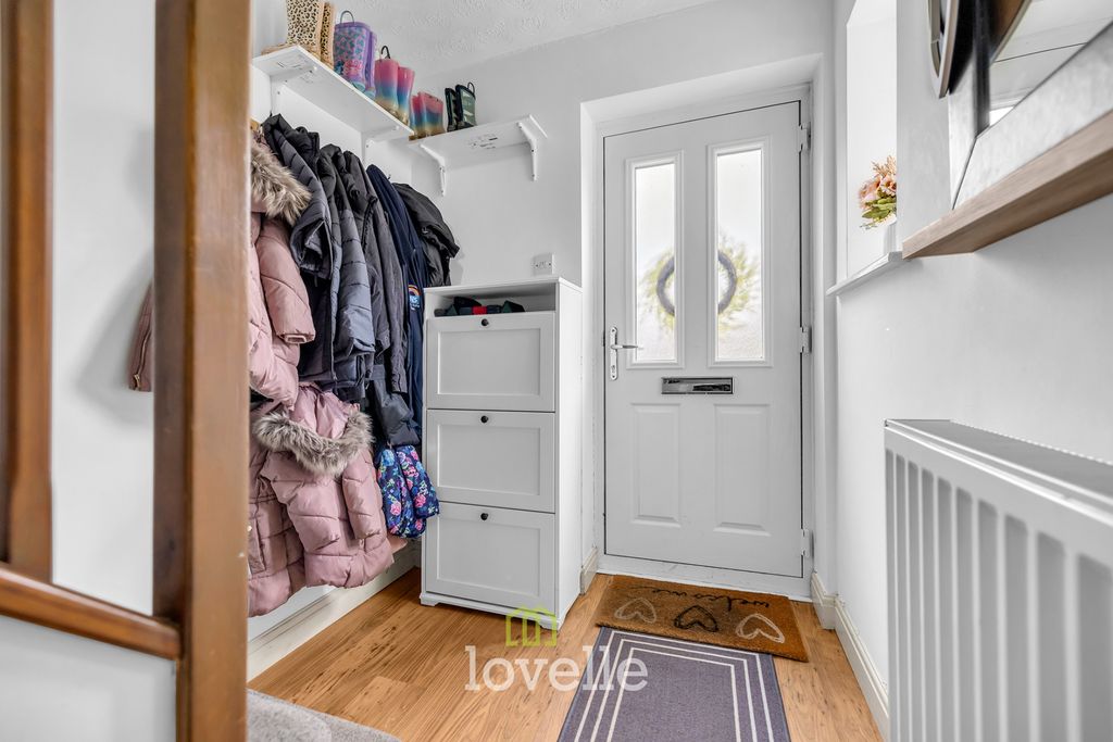 Property photo 2 of 23