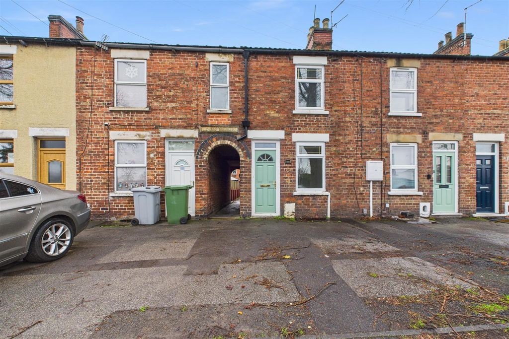 Property photo 1 of 10 Cam04235G0-Pr0113-Still013.Jpg