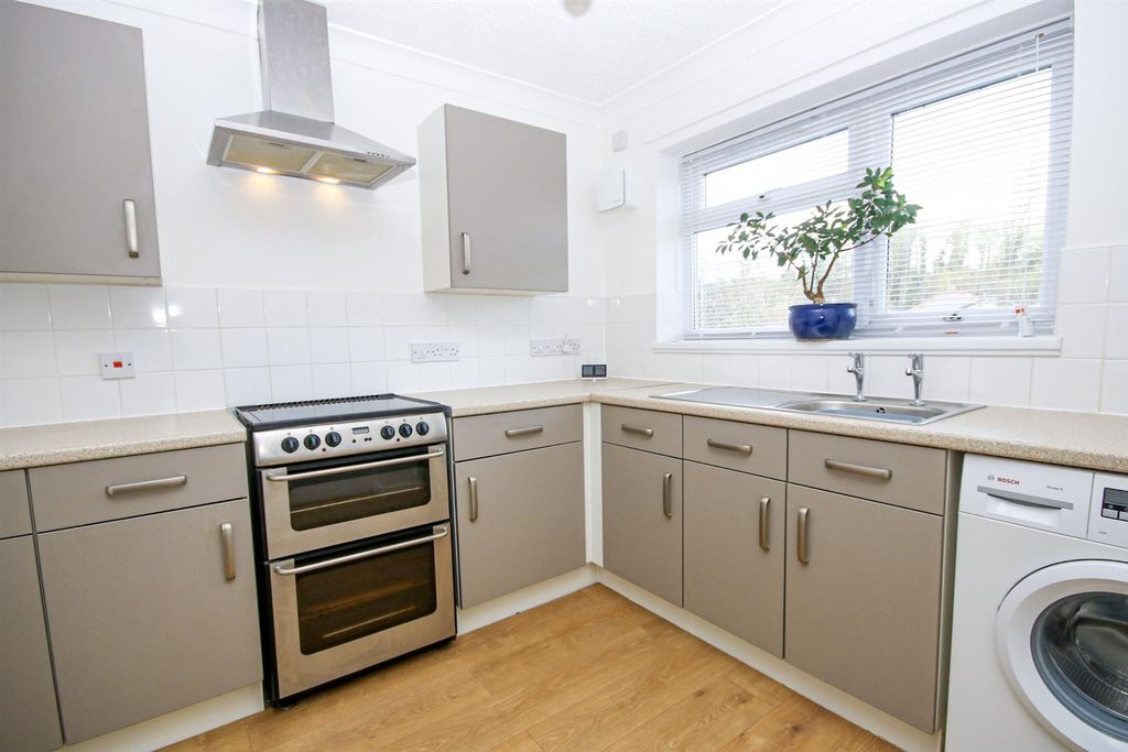 Property photo 3 of 14 7-Img_9701.Jpg