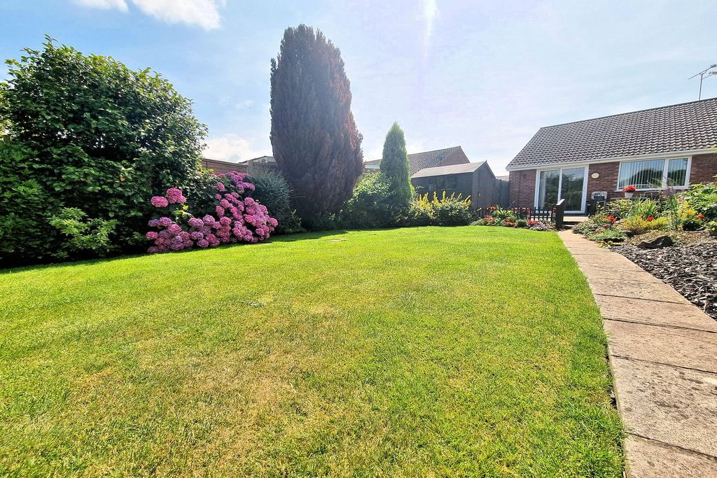 Property photo 3 of 12