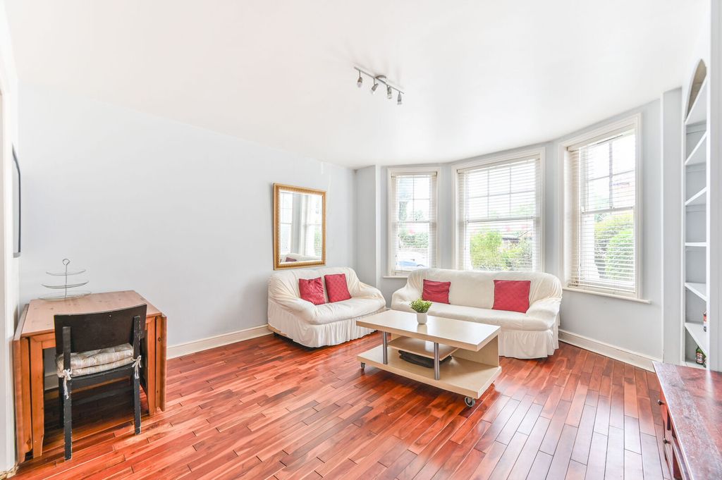 Property photo 2 of 11