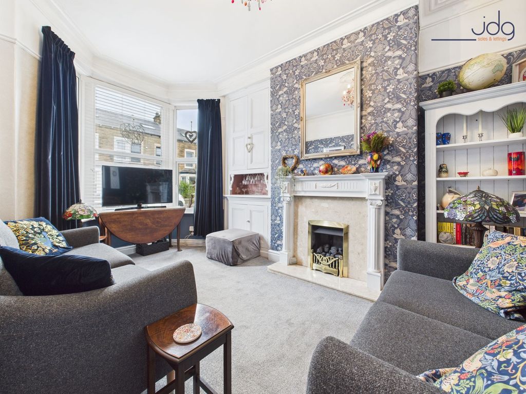 Property photo 2 of 15 Cosy Lounge