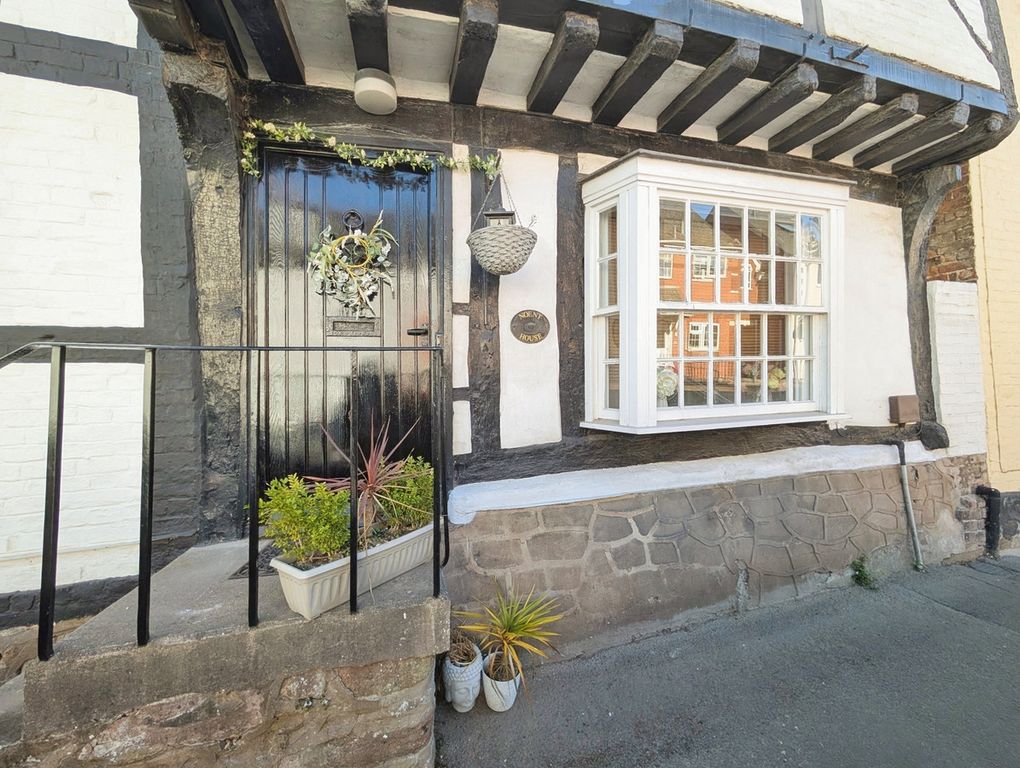 Property photo 2 of 39