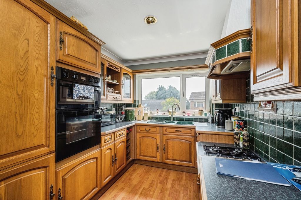 Property photo 3 of 20 Pbox-Img.Jpg