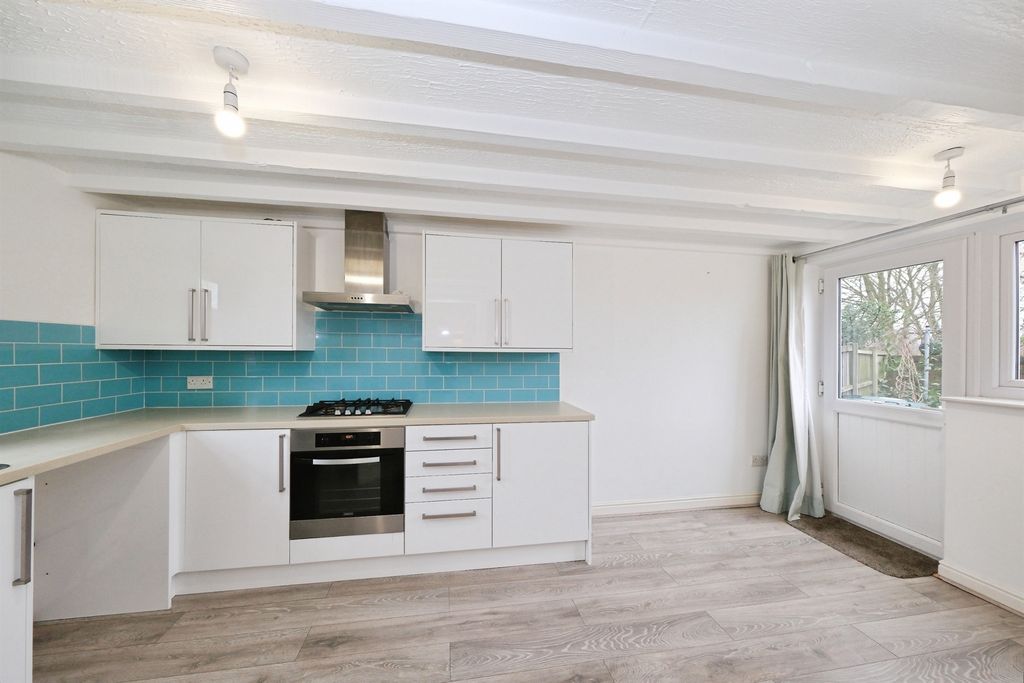 Property photo 3 of 20