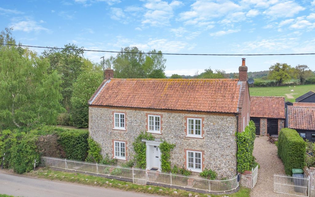Property photo 1 of 7 Lower Farm