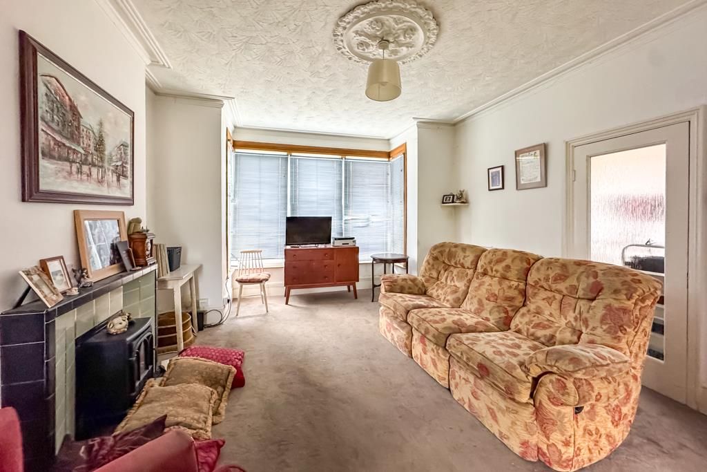 Property photo 2 of 13 Lounge