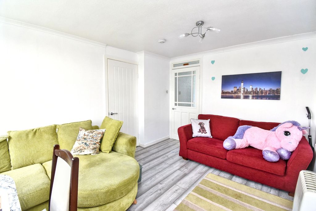 Property photo 3 of 7 Lounge/Dining Angle 2