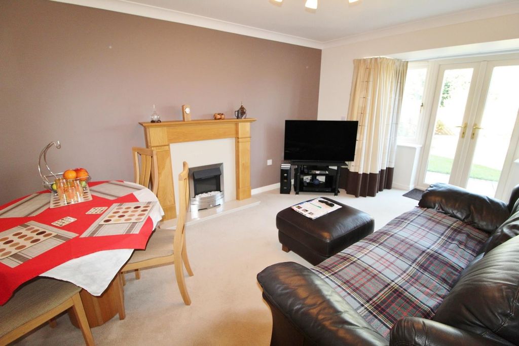 Property photo 2 of 14 Living Dining Room