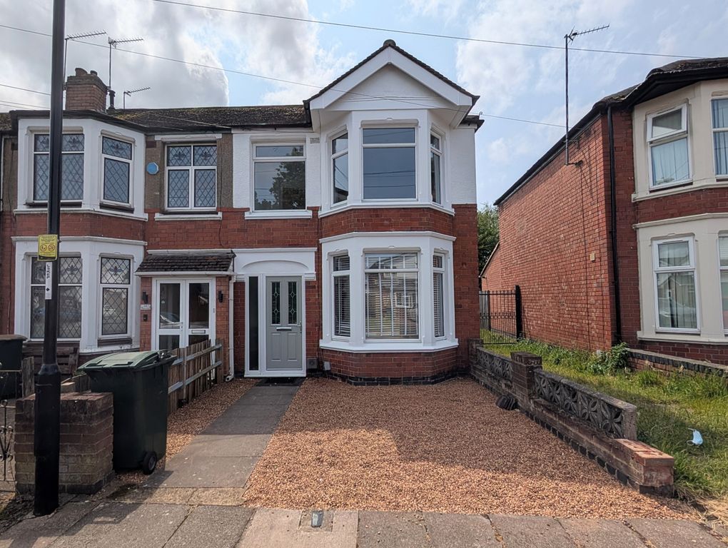 Property photo 1 of 24 Stunning Three-Bedroom End-Terrace Property  - CV3
