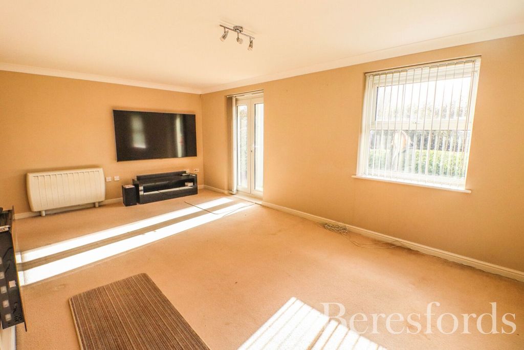 Property photo 3 of 15 Picture No. 19