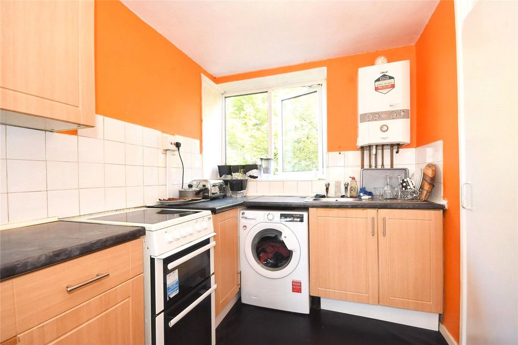 Property photo 3 of 9 Picture No. 06