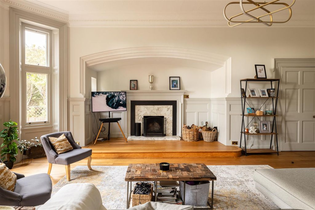 Additional image 11 of 5 bed property for saleGatton Road, Reigate RH2