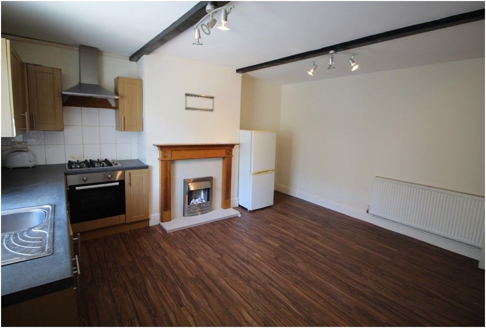 Property photo 1 of 8 Kitchen-Lounge