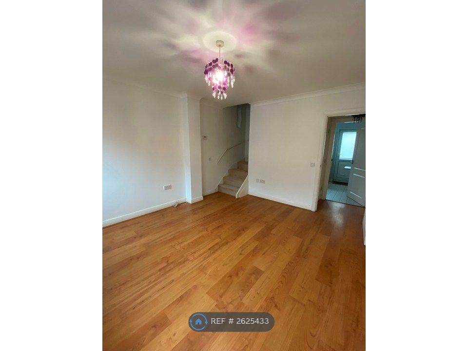Property photo 3 of 13 Lounge/Diner