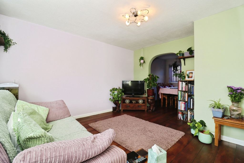 Property photo 2 of 16 Pbox-Img.Jpg