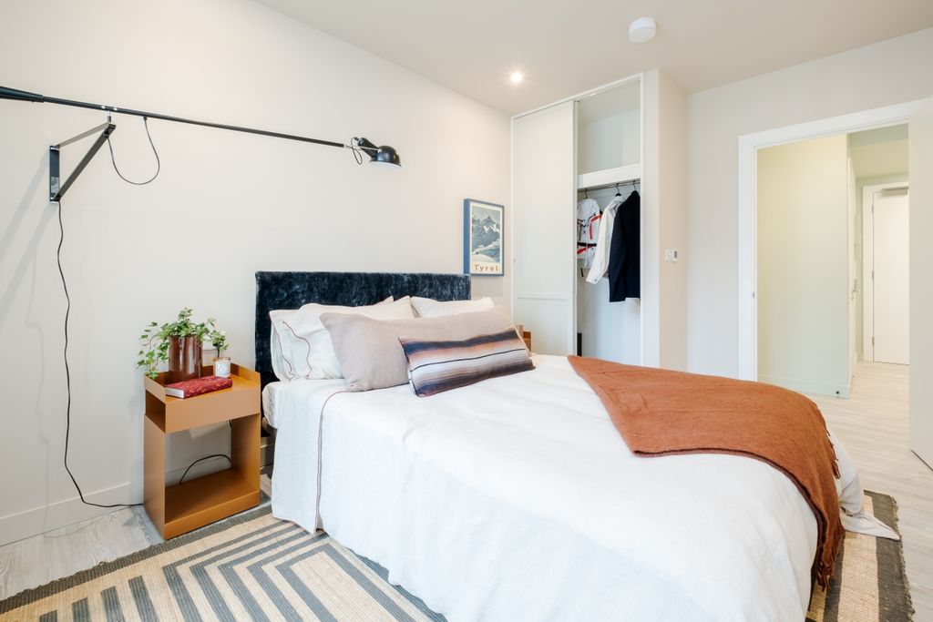 Property photo 1 of 10 Flat45-Sandhu-Bui...