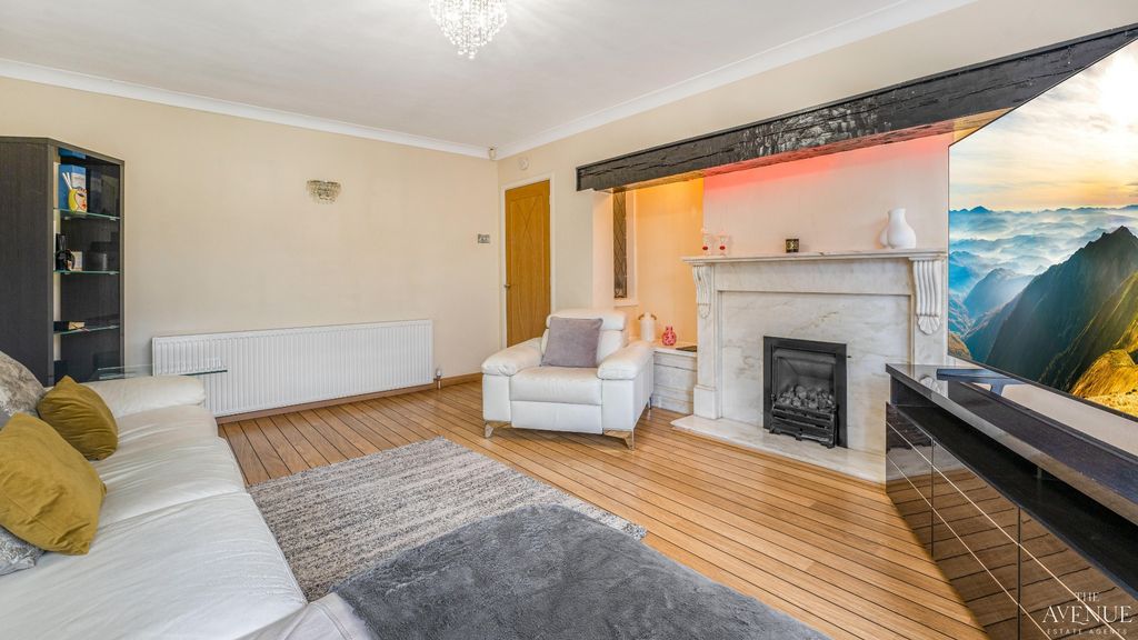 Property photo 3 of 25 4768586
