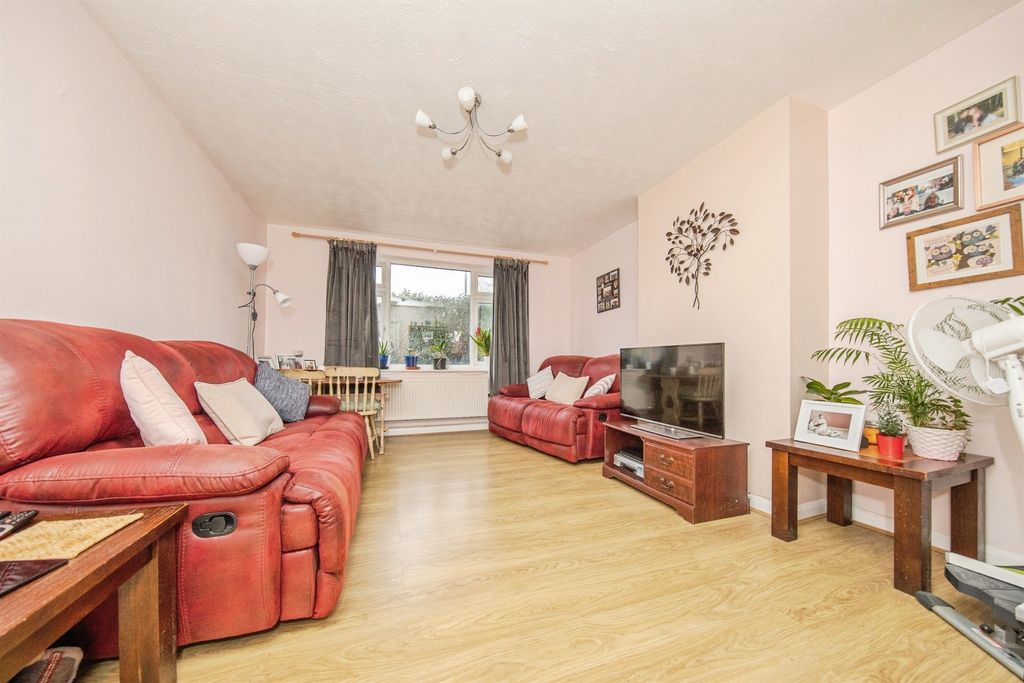 Property photo 3 of 15