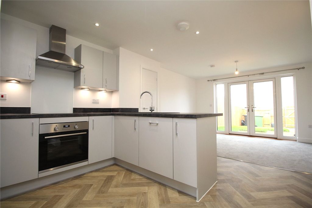 Property photo 2 of 13 Picture No. 02