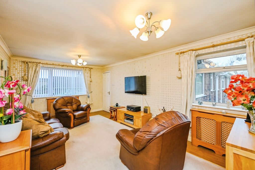 Property photo 2 of 18 Pbox-Img.Jpg