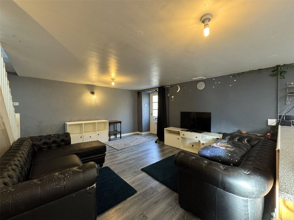 Property photo 2 of 16 Picture No. 03
