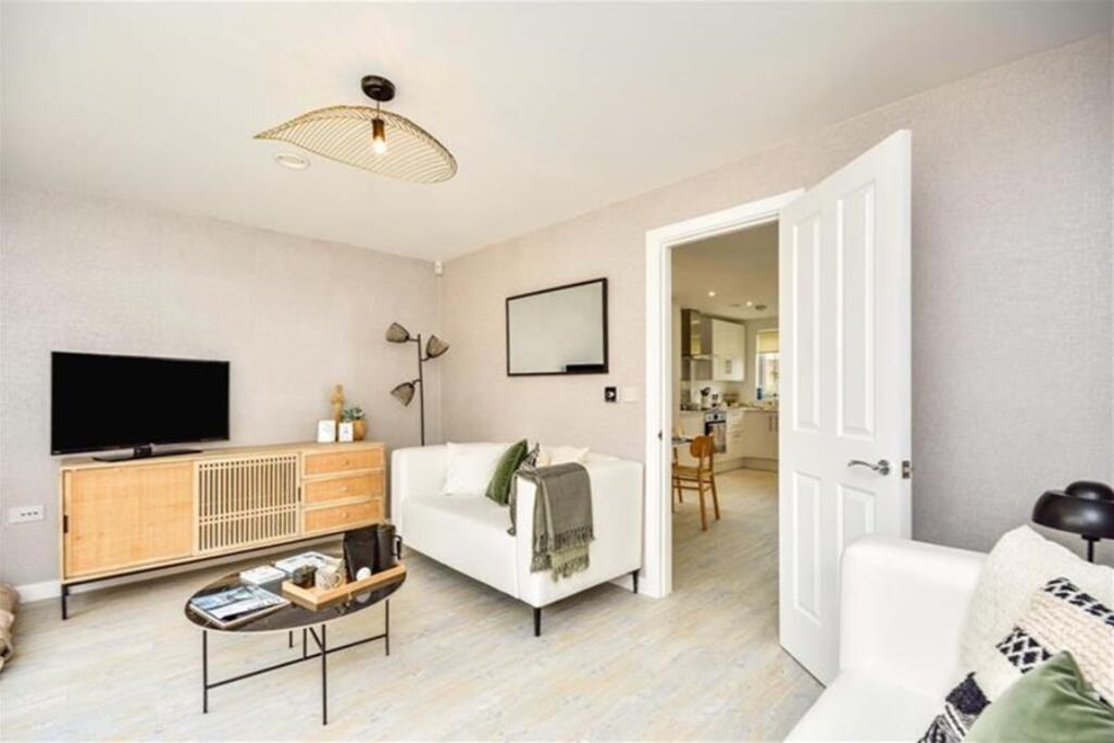 Property photo 3 of 18 Picture 3