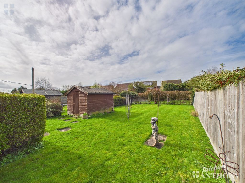 Property photo 3 of 14 Cam03218G0-Pr0945-Still010