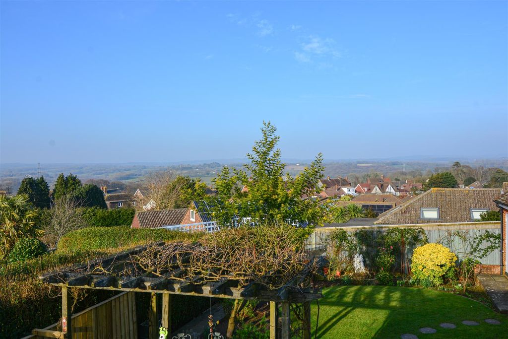 Property photo 3 of 30