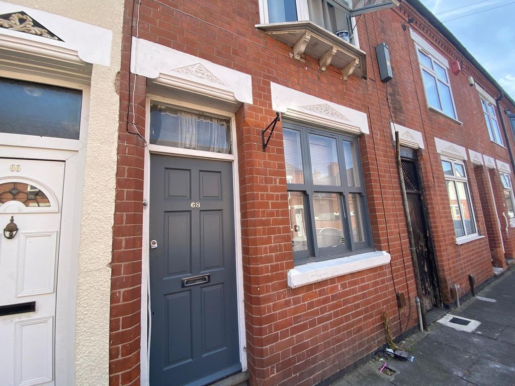 Property photo 2 of 11
