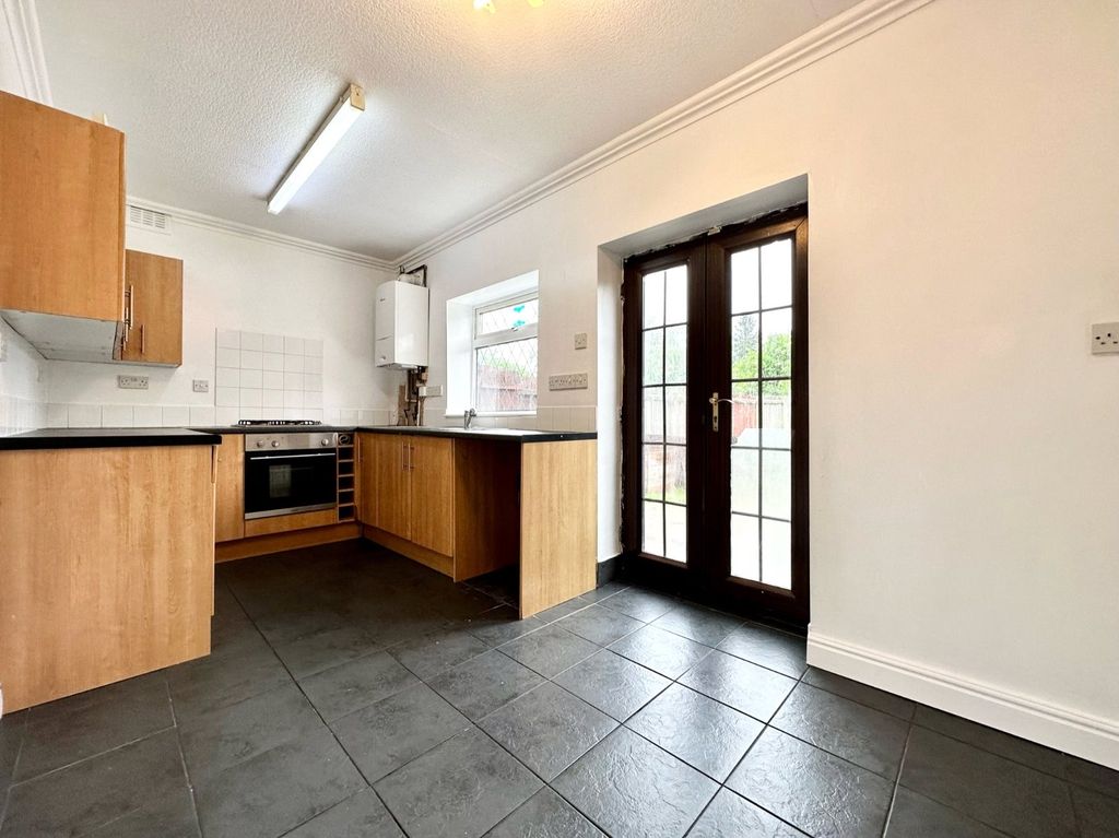 Property photo 2 of 5 3