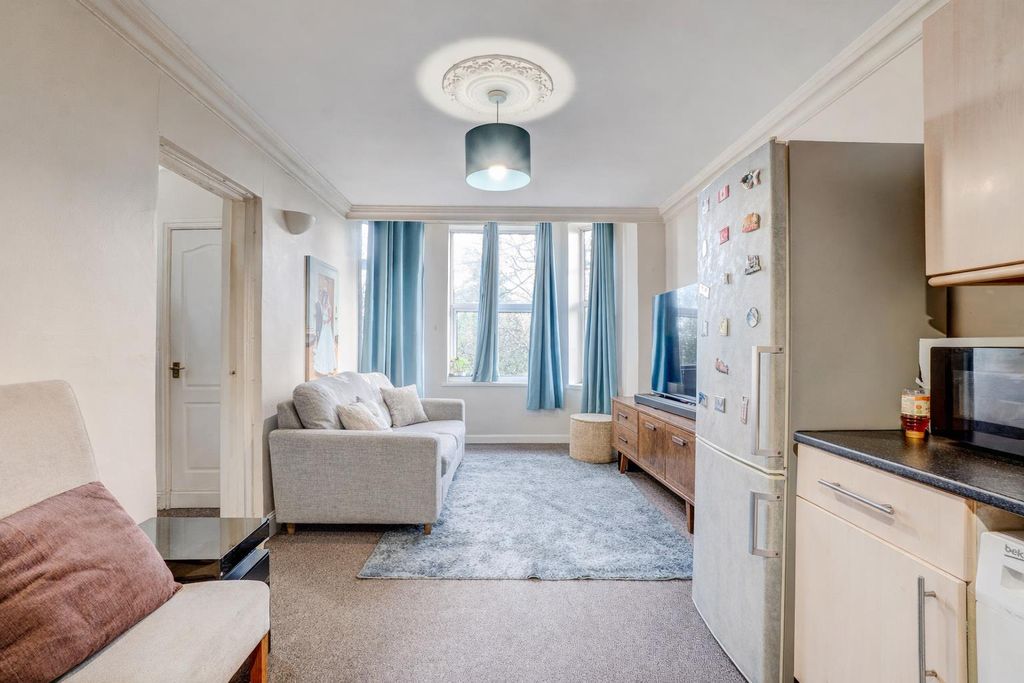 Property photo 3 of 8 8B9428Fe-80d3-4552-B80E-74F2Cf8Ab1E5.Png