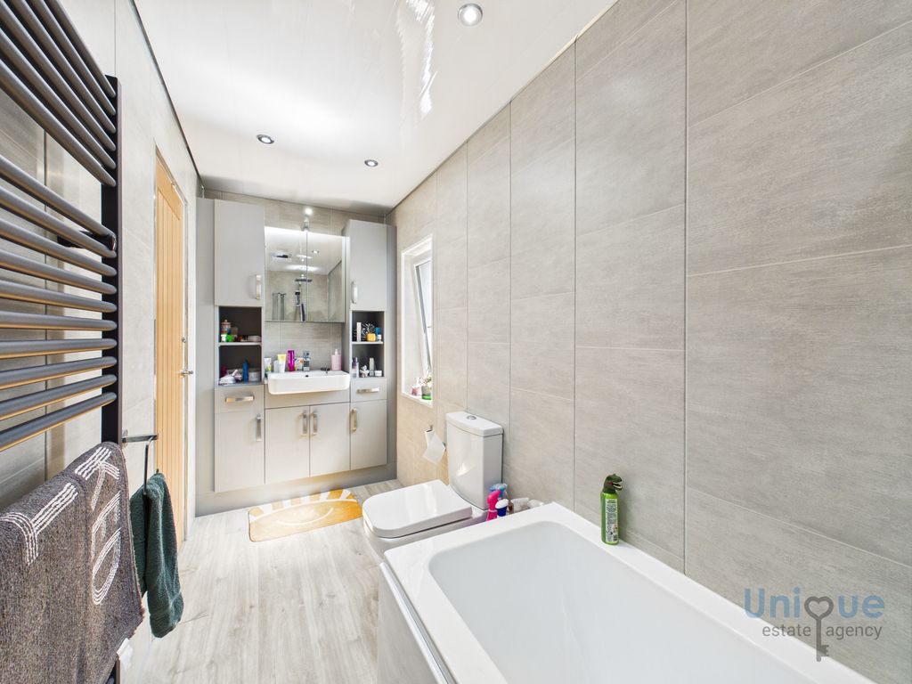 Additional image 31 of 6 bed detached house for salePrinces Way, Fleetwood FY7