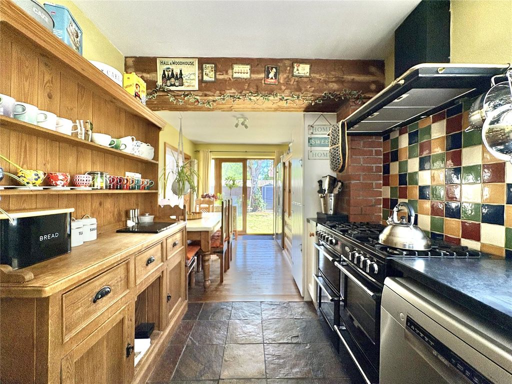 Property photo 3 of 20 Picture No. 30