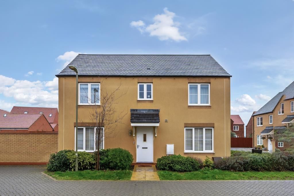 Property photo 3 of 21 Front Aspect