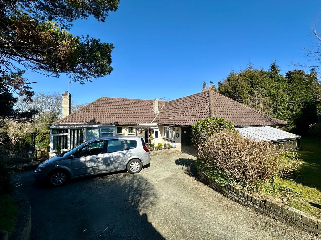 Property photo 1 of 25