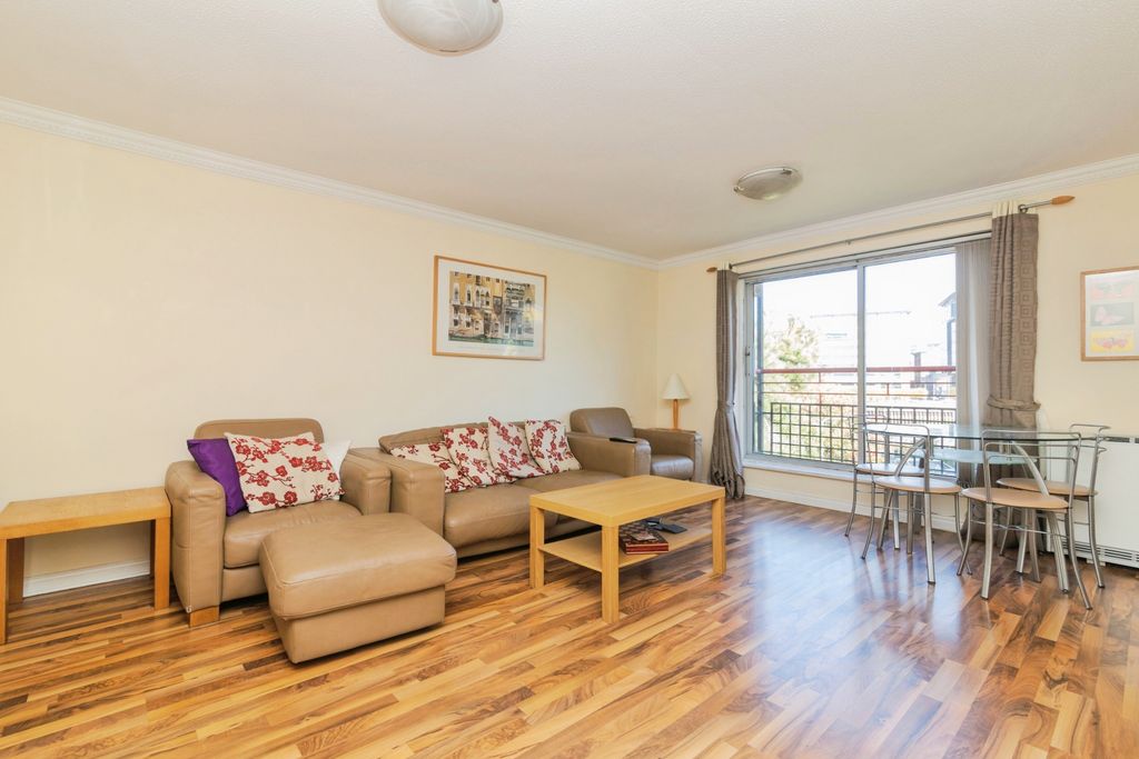 Property photo 1 of 15 Living Room