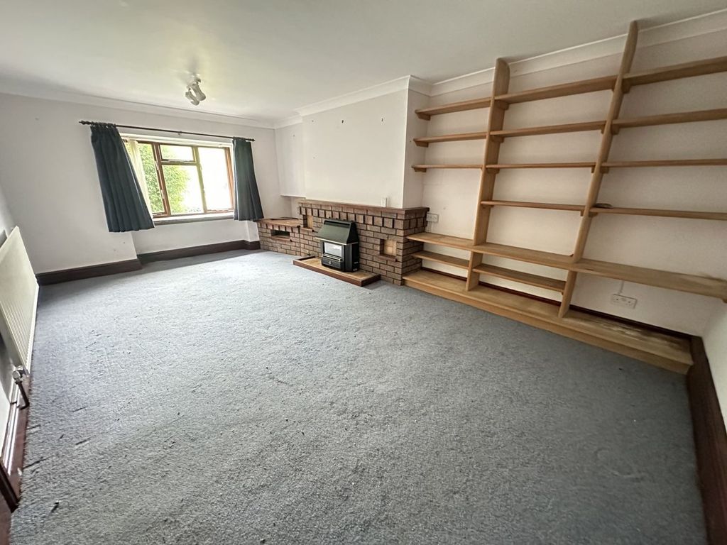 Property photo 2 of 22