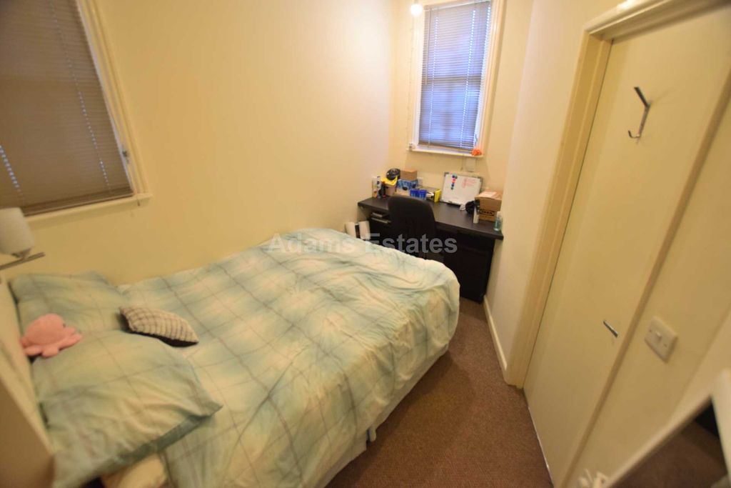 Property photo 3 of 4