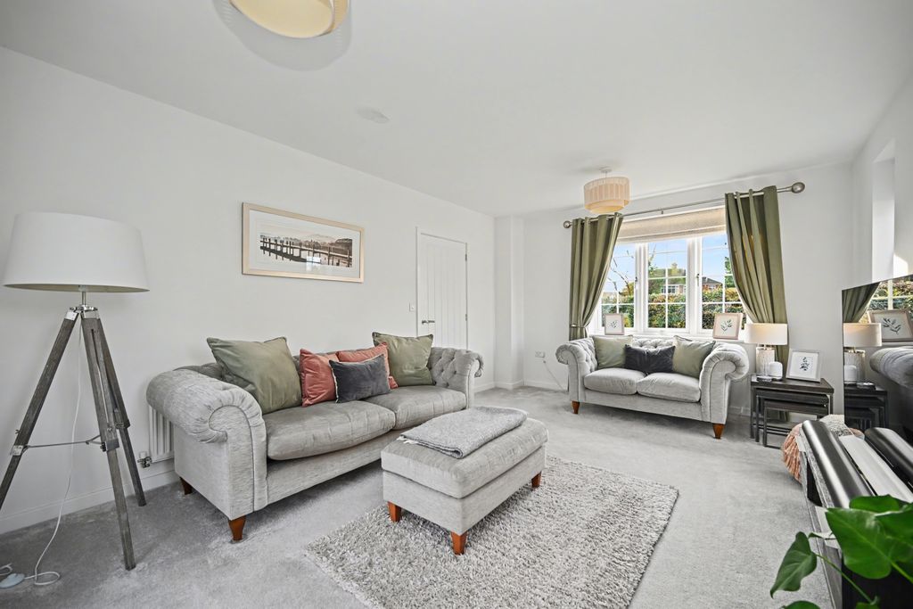 Property photo 3 of 23