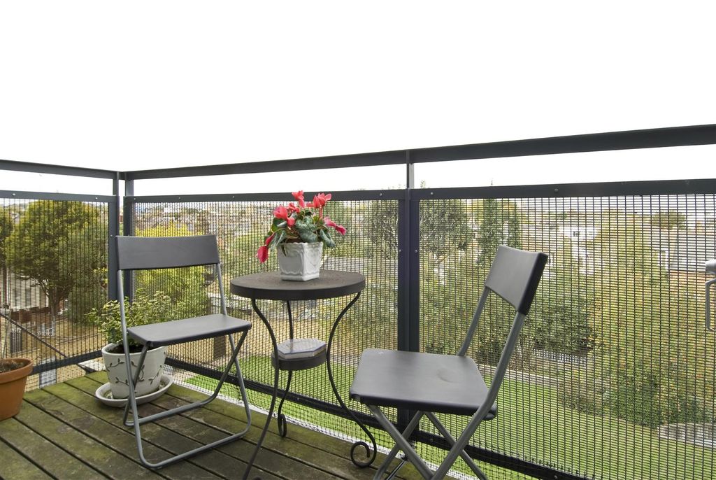 Property photo 3 of 5 40 Chiswick Green Studios-Balcony.Jpg